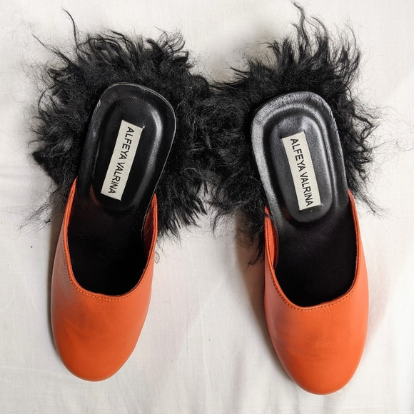 Alfeya Valrina Designer Leather Orange Furry Heel Slides Women's Size US 6 - Picture 1 of 7